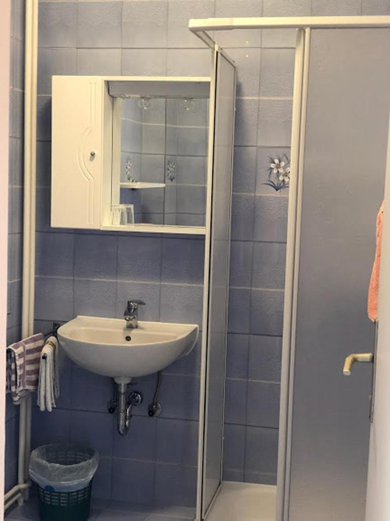 Apartments And Rooms By The Sea Barbat, Rab - 4973 Rab Town Bagian luar foto