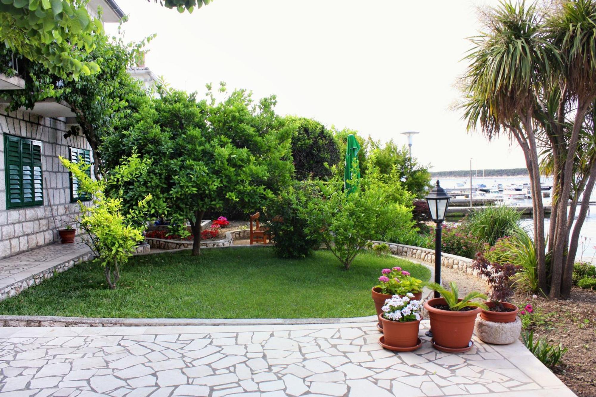 Apartments And Rooms By The Sea Barbat, Rab - 4973 Rab Town Bagian luar foto
