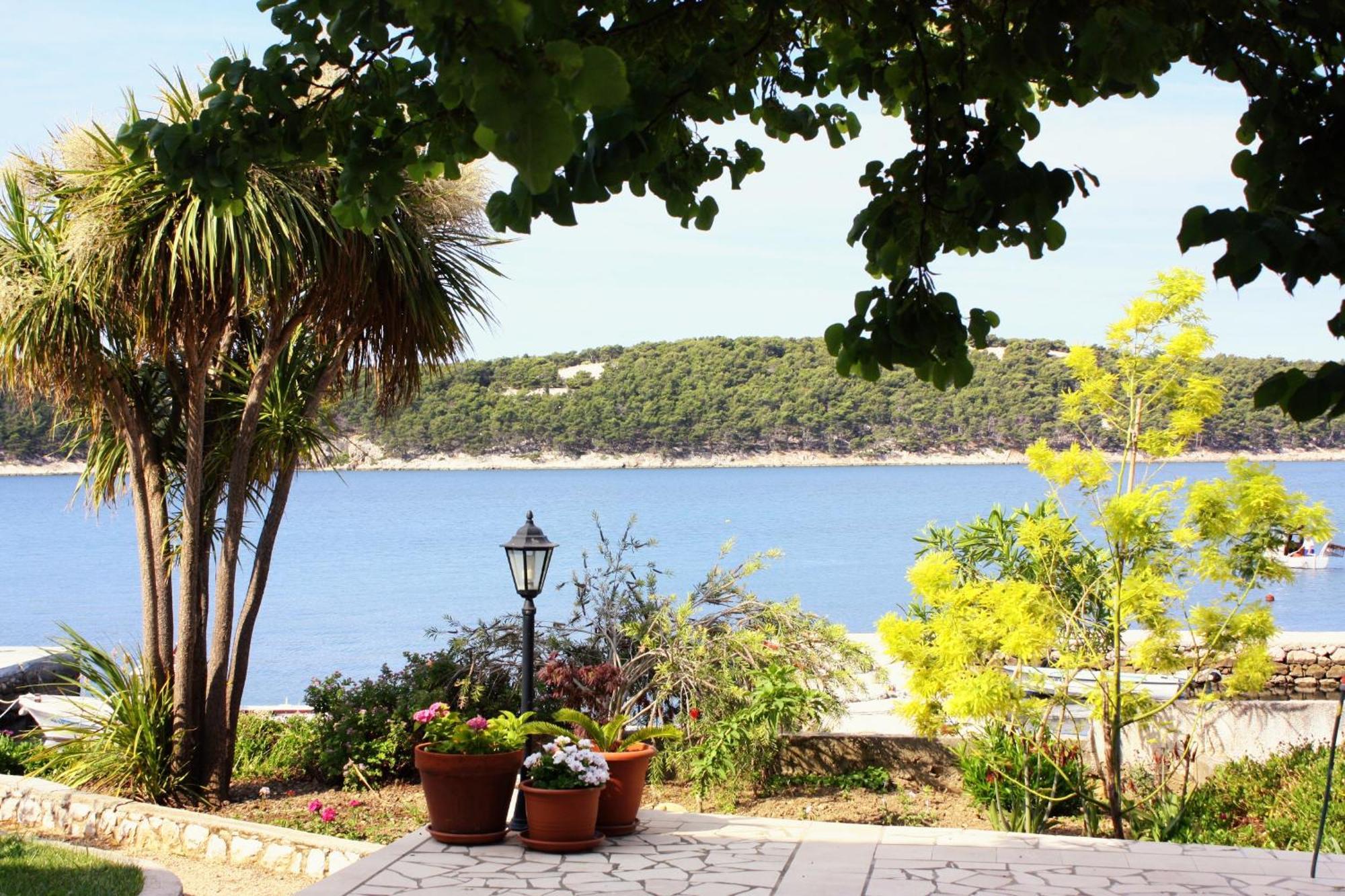 Apartments And Rooms By The Sea Barbat, Rab - 4973 Rab Town Bagian luar foto