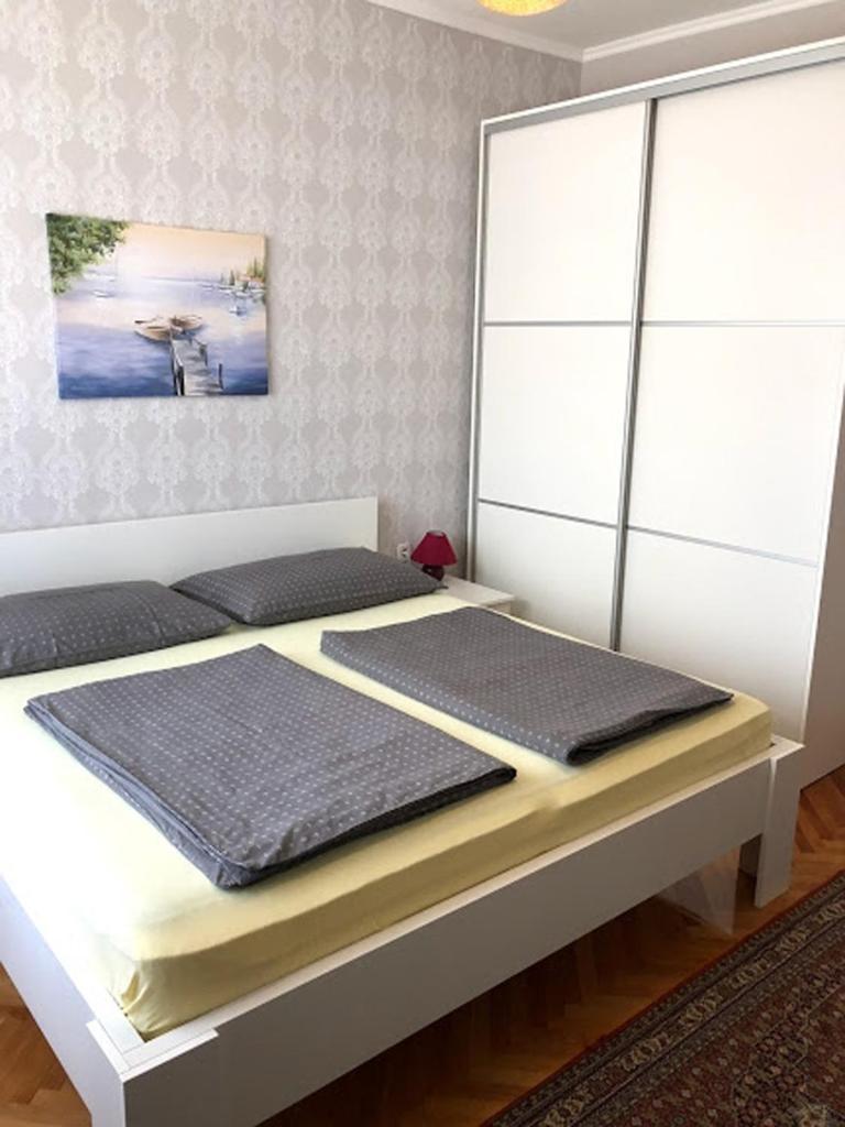 Apartments And Rooms By The Sea Barbat, Rab - 4973 Rab Town Ruang foto