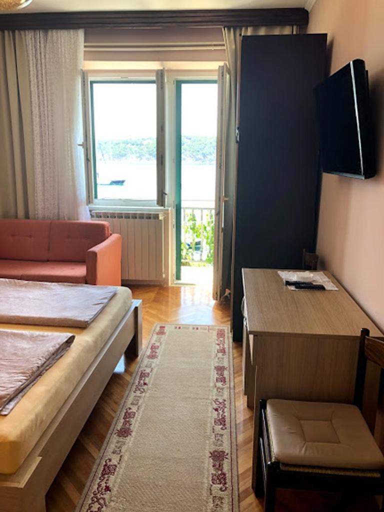 Apartments And Rooms By The Sea Barbat, Rab - 4973 Rab Town Ruang foto
